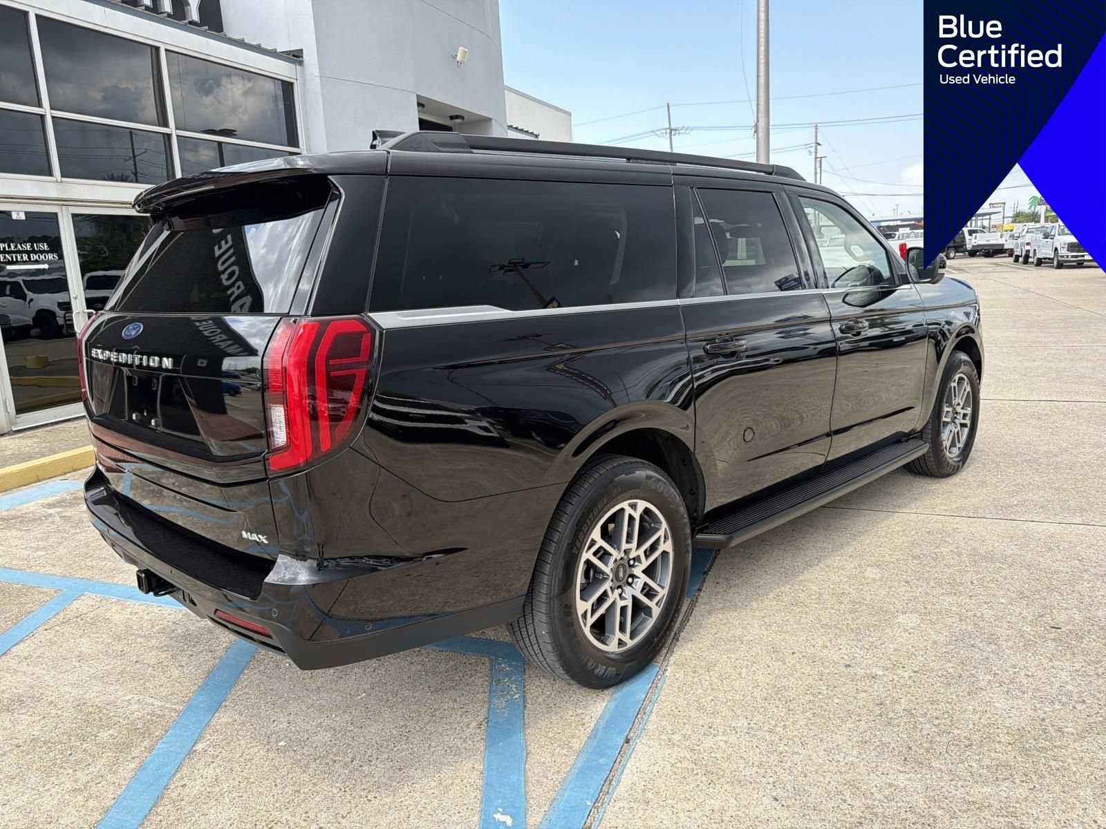 Certified 2025 Ford Expedition Max Active RWD image 11