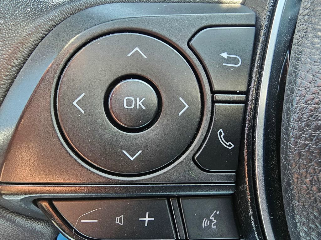 Used 2022 Toyota RAV4 XLE Premium image 20