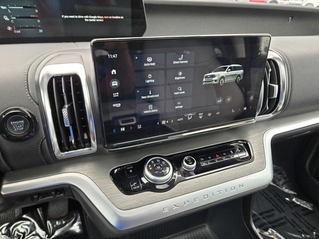 Certified 2025 Ford Expedition Max Platinum w/ Driver's Package AWD/4WD image 9