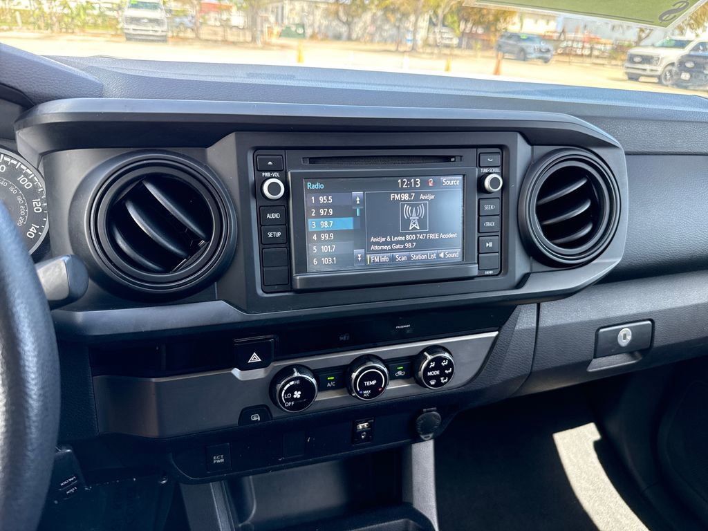 Used 2017 Toyota Tacoma SR image 18