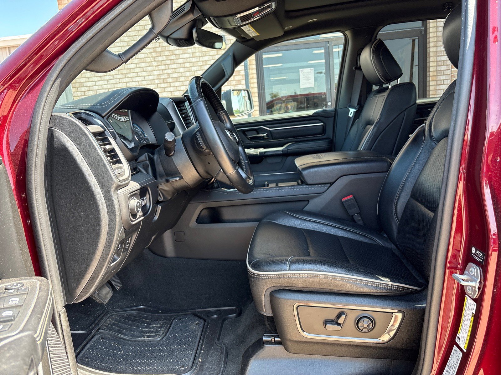 Used 2022 RAM 1500 Limited w/ Body Color Bumper Group AWD/4WD image 4