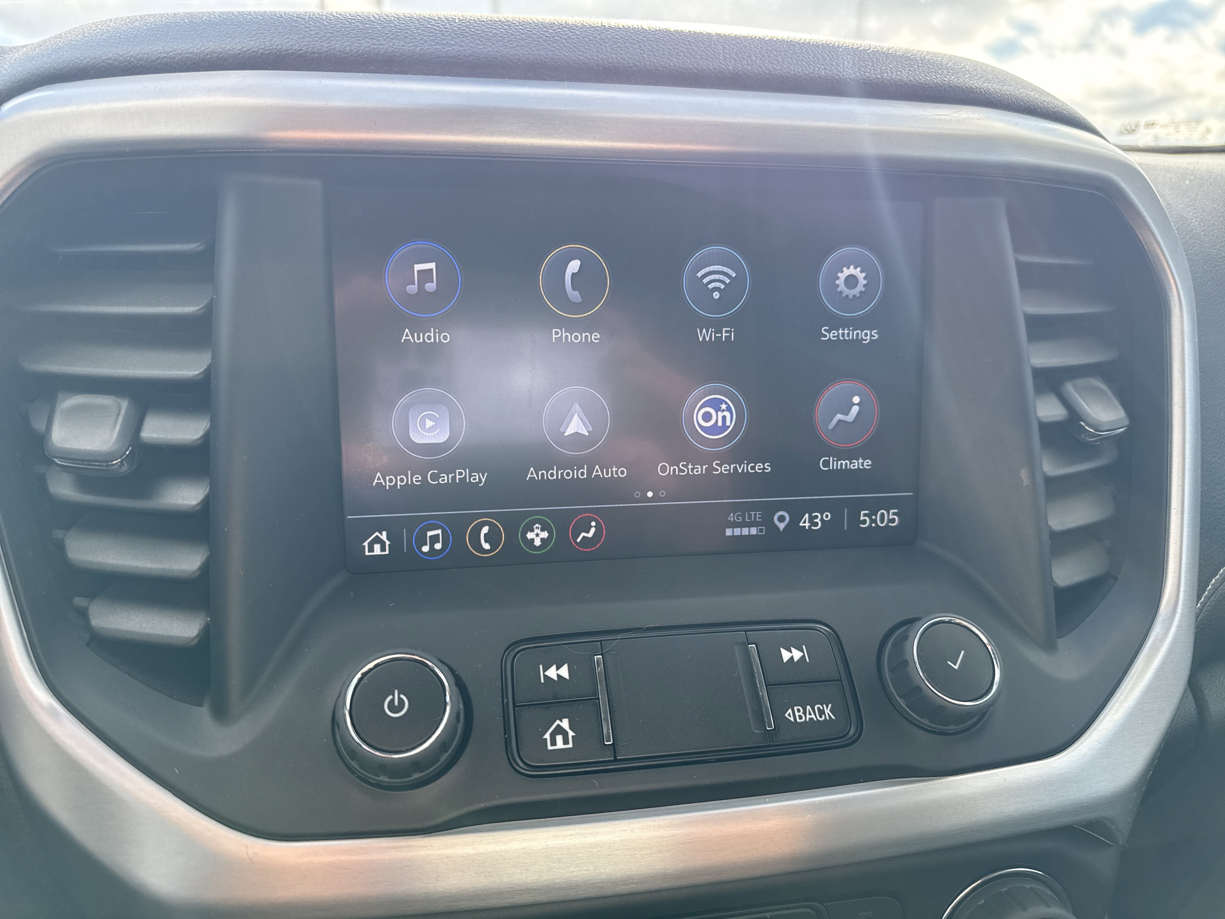 Used 2023 GMC Acadia SLE w/ Driver Convenience Package FWD image 26