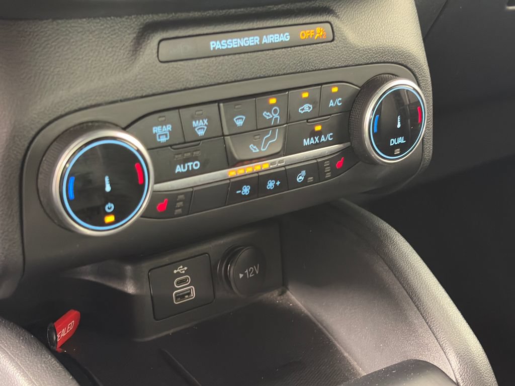Certified 2025 Ford Escape ST-Line Select AWD/4WD image 21