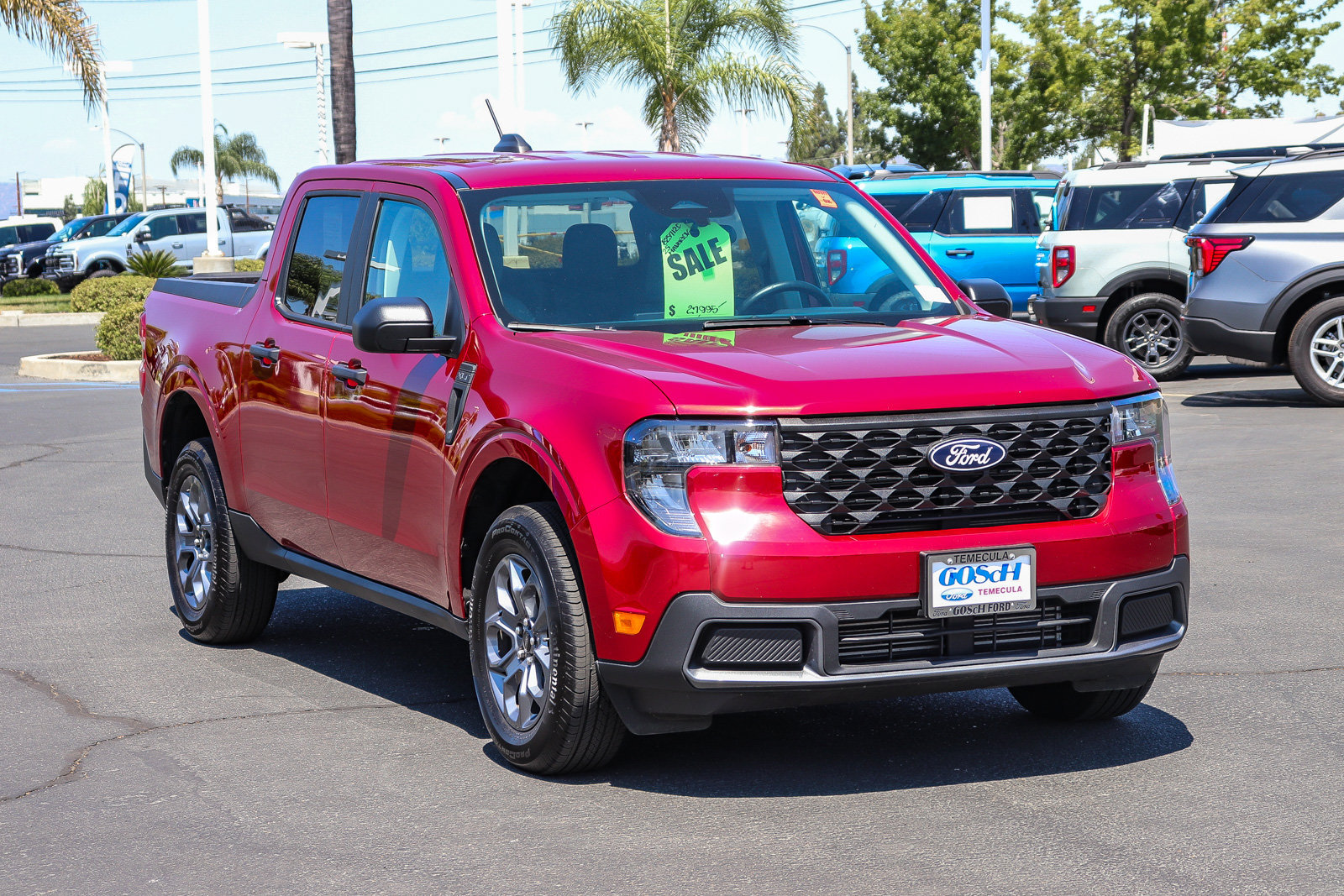 Certified 2025 Ford Maverick XLT w/ Equipment Group 302A AWD/4WD image 3