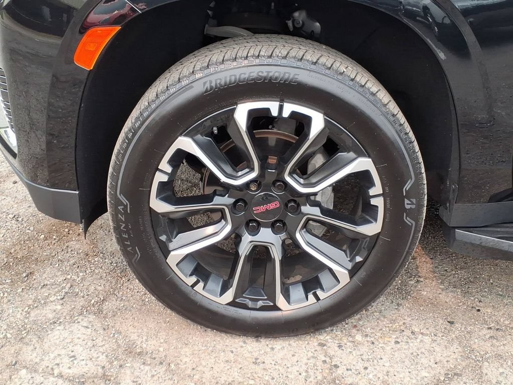 Used 2022 GMC Yukon SLT w/ SLT Premium Package AWD/4WD image 9