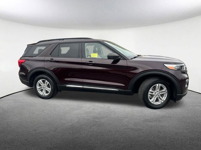 Certified 2022 Ford Explorer XLT w/ Equipment Group 202A AWD/4WD image 16