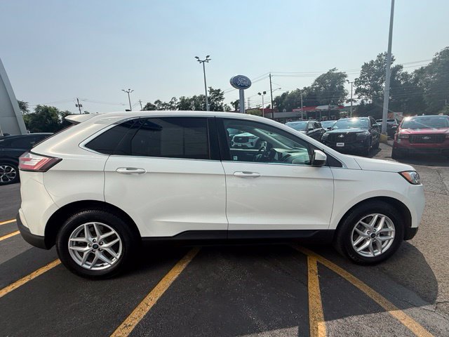 Certified 2022 Ford Edge SEL w/ Convenience Package AWD/4WD image 9