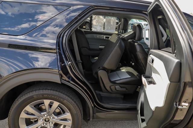 Certified 2023 Ford Explorer XLT w/ Equipment Group 202A image 39