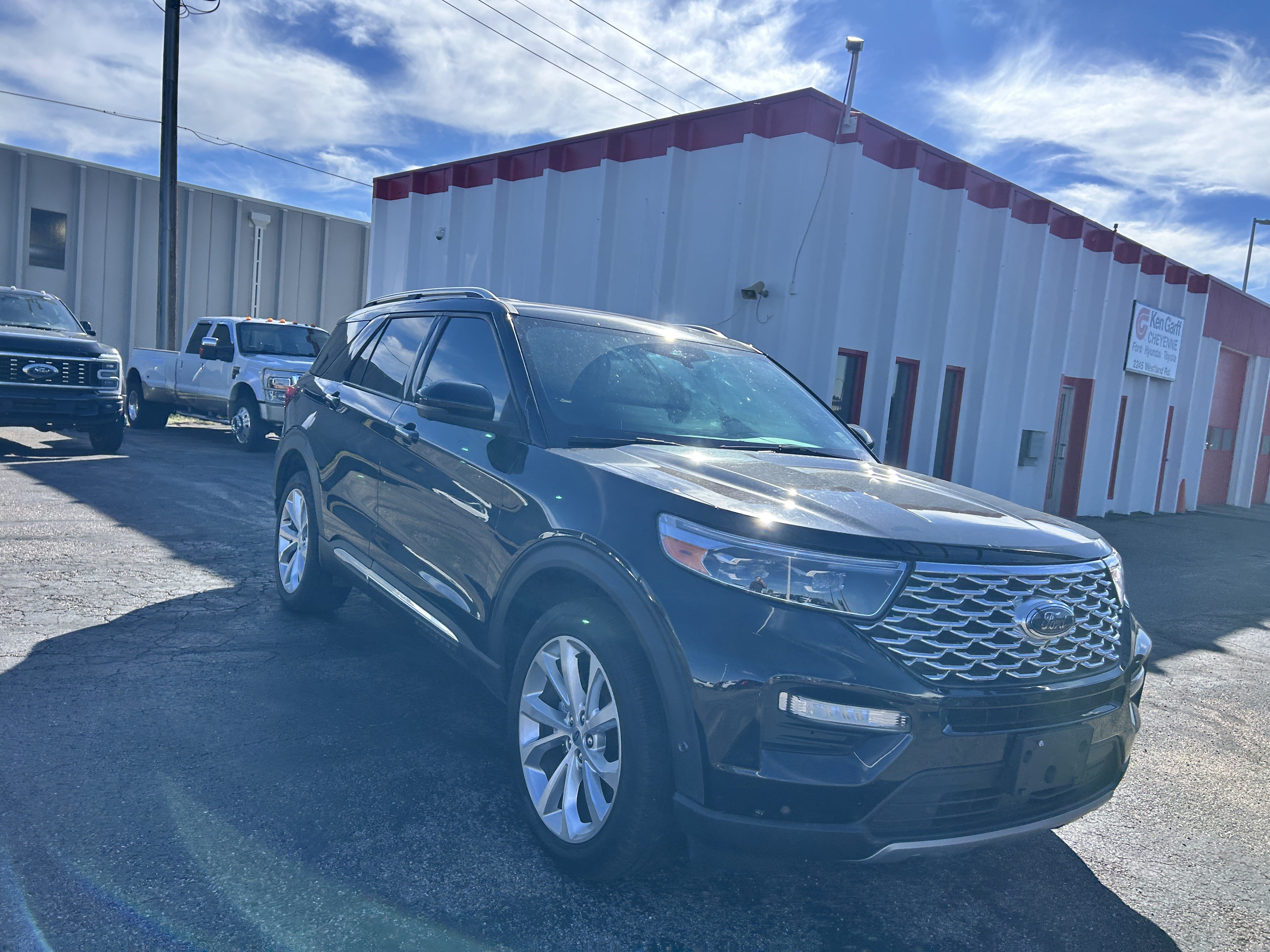 Certified 2023 Ford Explorer Platinum w/ Technology Package AWD/4WD image 8