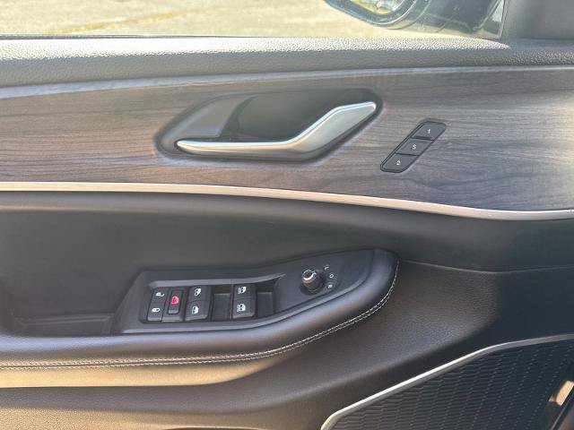 Used 2023 Jeep Grand Cherokee 4WD 4xe image 32