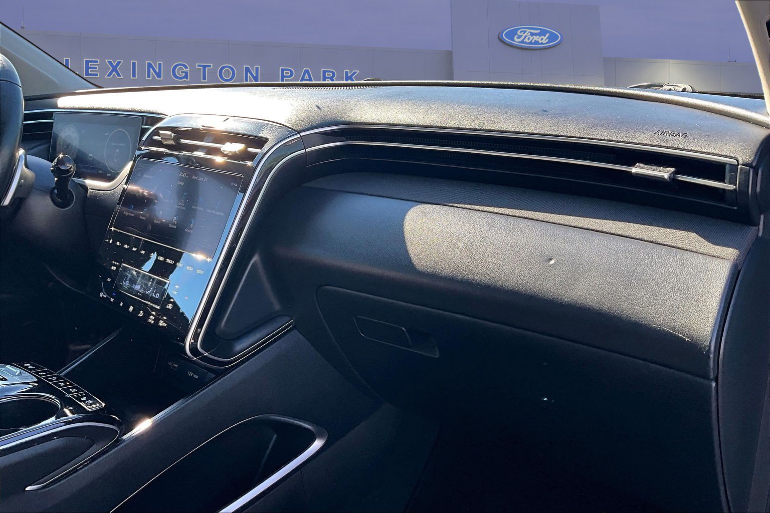Used 2023 Hyundai Tucson Limited w/ Cargo Package AWD/4WD image 26