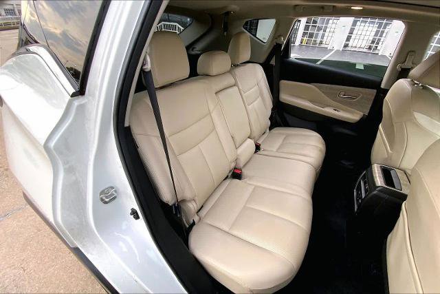 Used 2020 Nissan Murano SL w/ Moonroof Package image 19