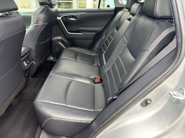 Used 2020 Toyota RAV4 XLE Premium AWD/4WD image 18