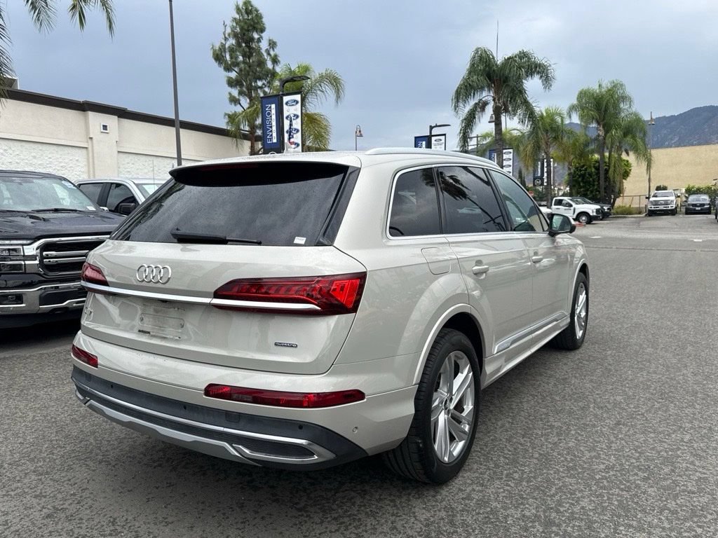Used 2021 Audi Q7 2.0T Premium Plus w/ Premium Plus Package AWD/4WD image 12