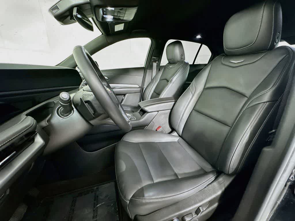 Used 2025 Cadillac XT4 Premium Luxury FWD image 12