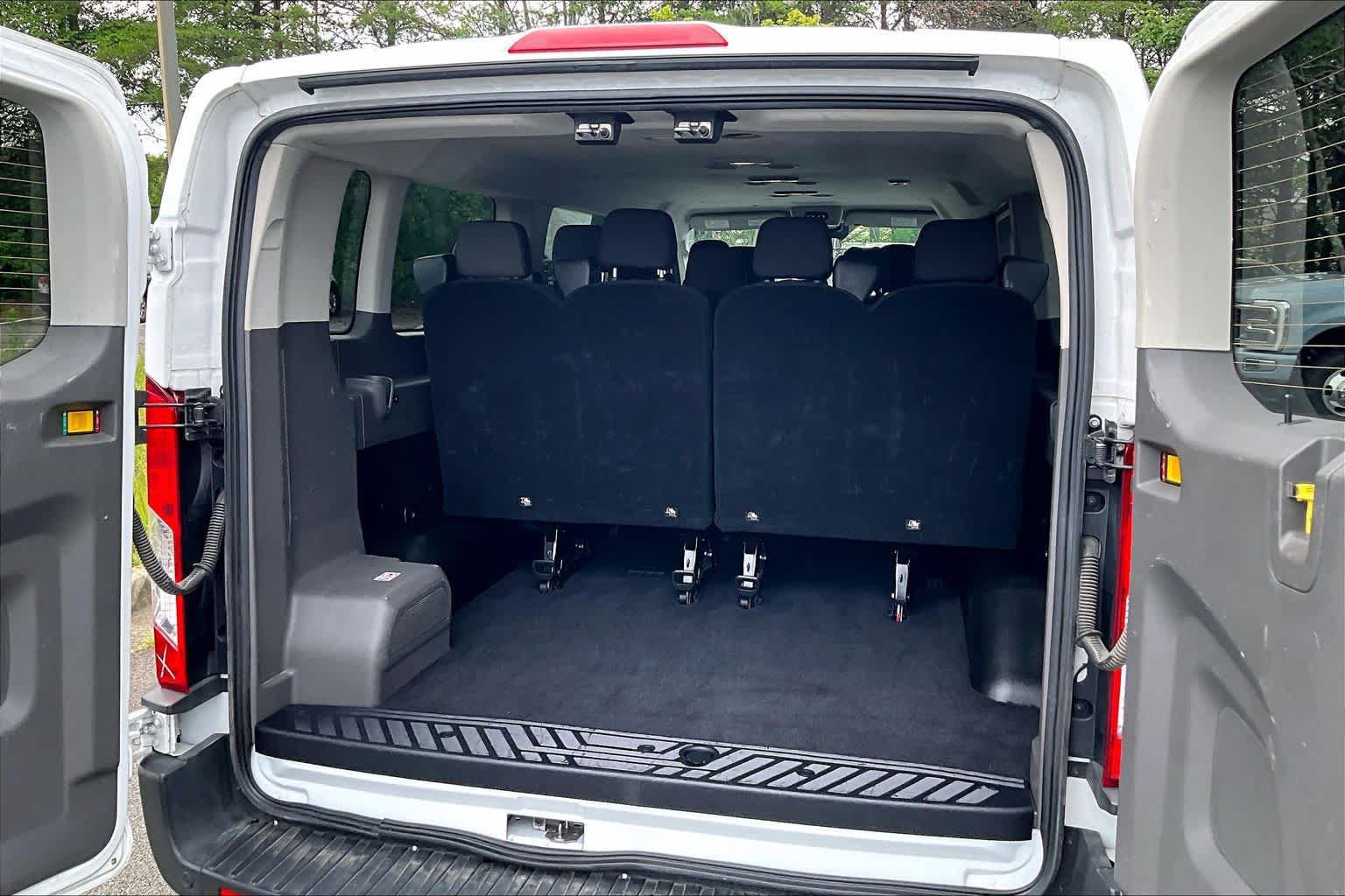 Certified 2024 Ford Transit 350 XLT RWD image 33