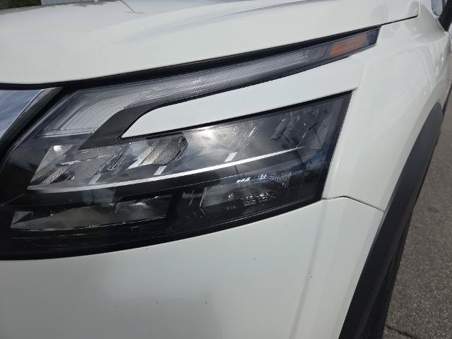 Used 2024 Nissan Pathfinder S AWD/4WD image 4
