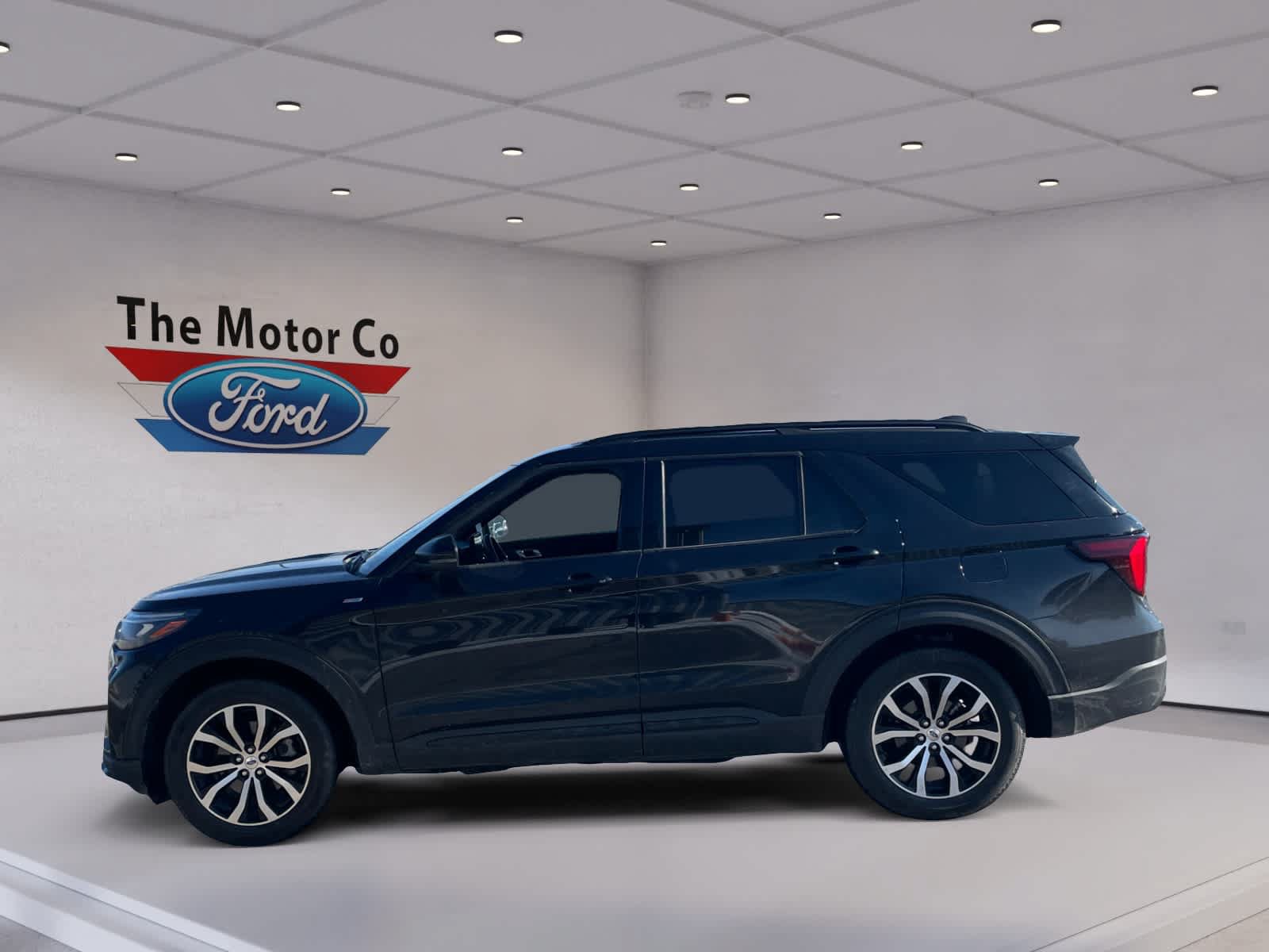 Certified 2025 Ford Explorer ST-Line AWD/4WD image 8