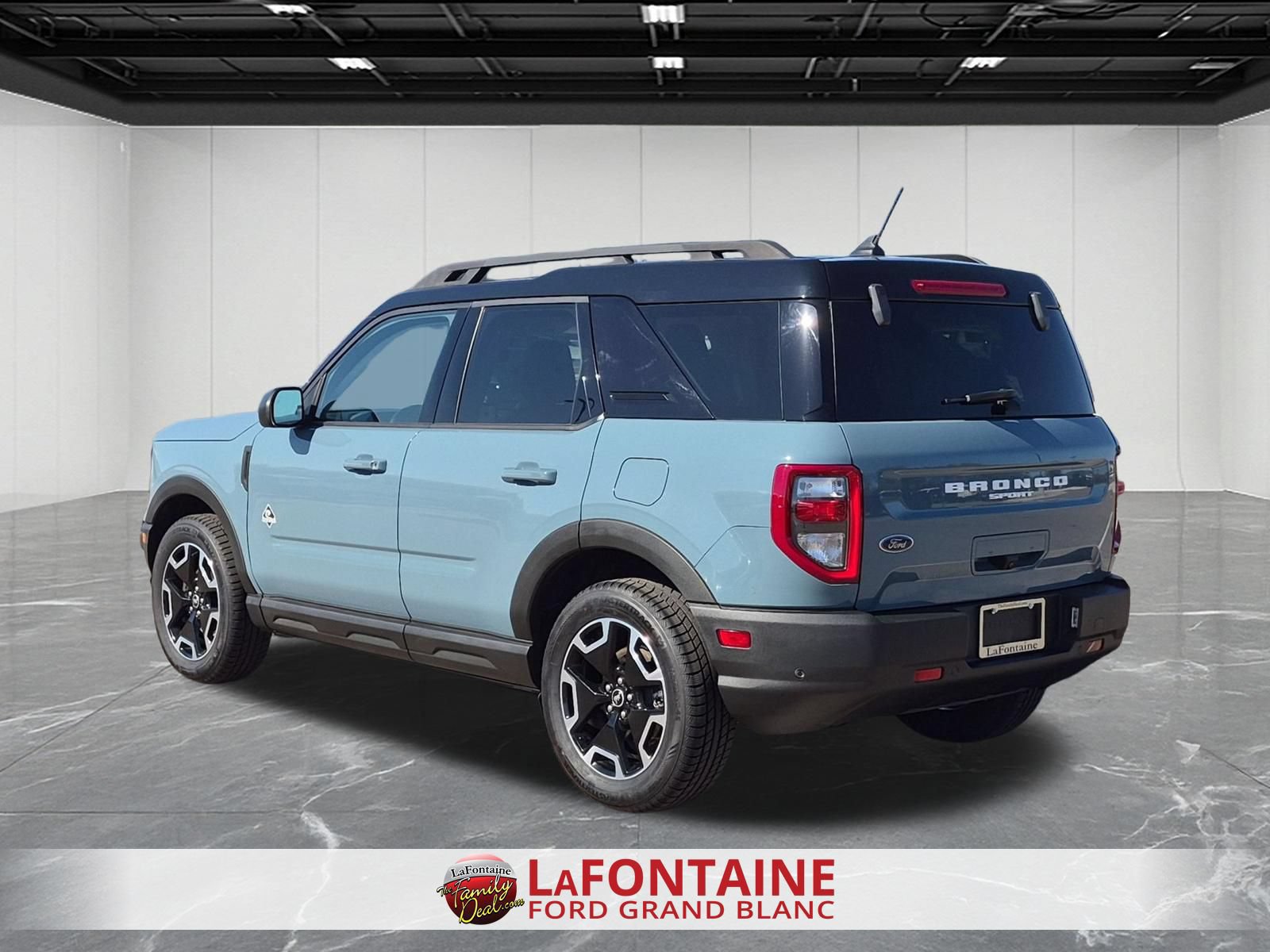 Certified 2022 Ford Bronco Sport Outer Banks w/ Tech Package AWD/4WD image 3
