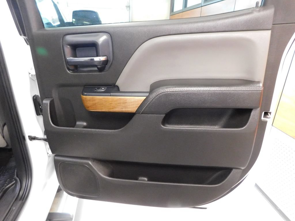 Used 2018 Chevrolet Silverado 1500 LTZ w/ Sport Package AWD/4WD image 26