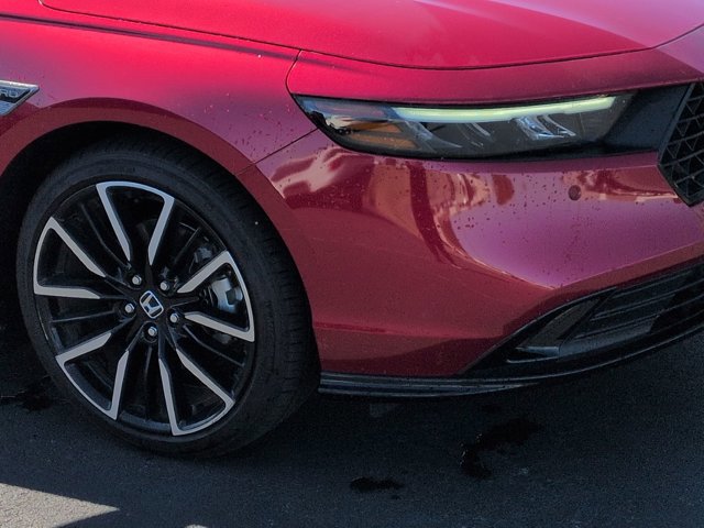 Used 2024 Honda Accord Touring image 10
