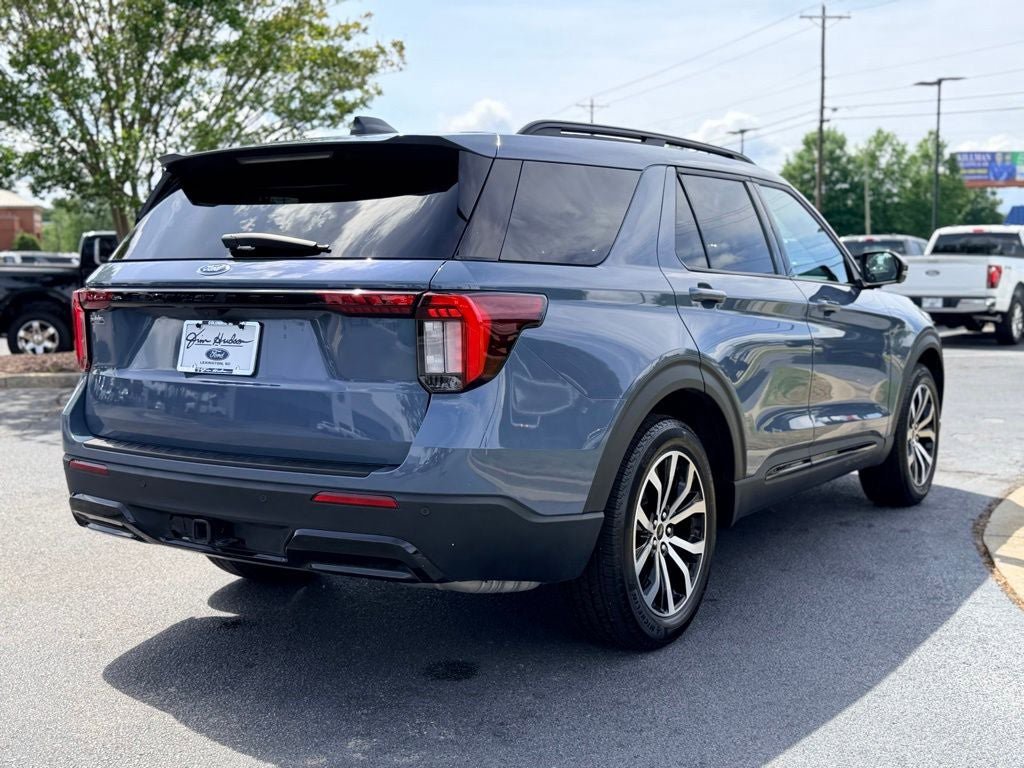 Certified 2025 Ford Explorer ST-Line w/ Premium Package RWD image 7