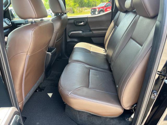 Used 2017 Toyota Tacoma Limited w/ Tow Package AWD/4WD image 20