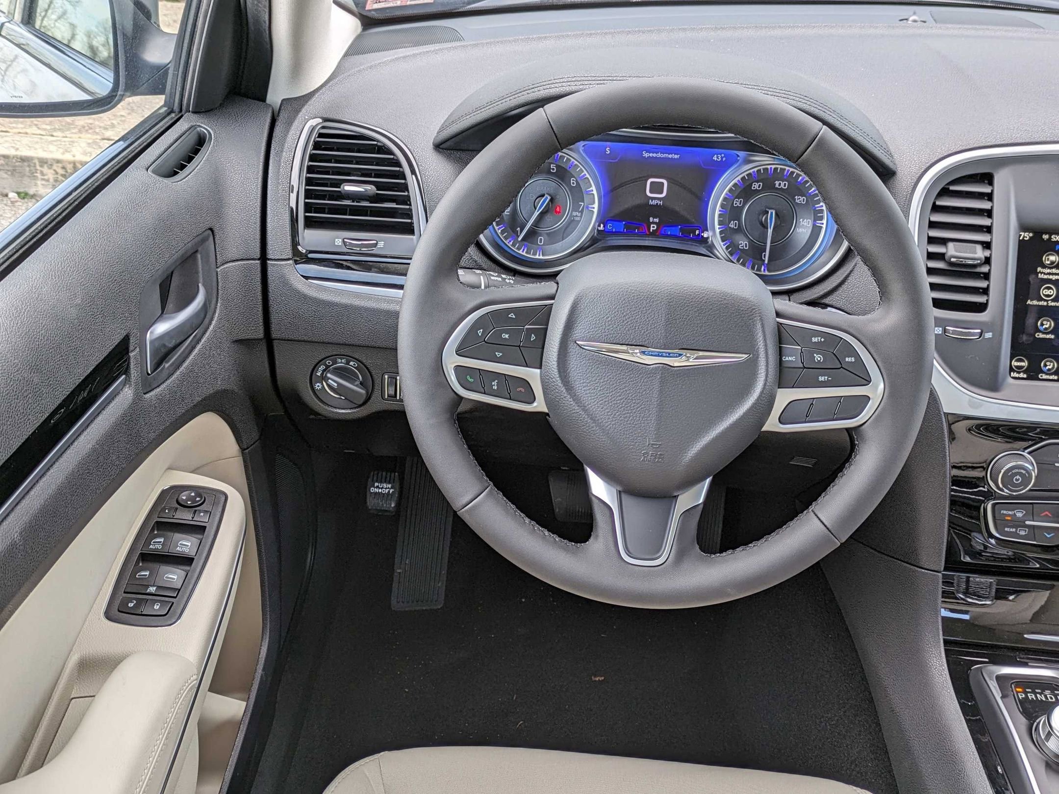 Used 2023 Chrysler 300 Touring w/ Sport Appearance Package image 28