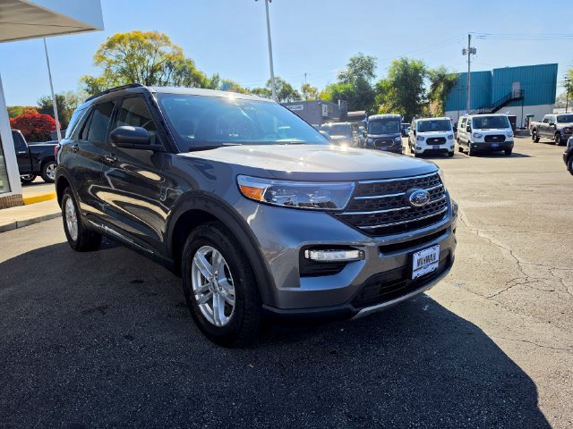 Certified 2023 Ford Explorer XLT w/ Equipment Group 202A AWD/4WD image 9
