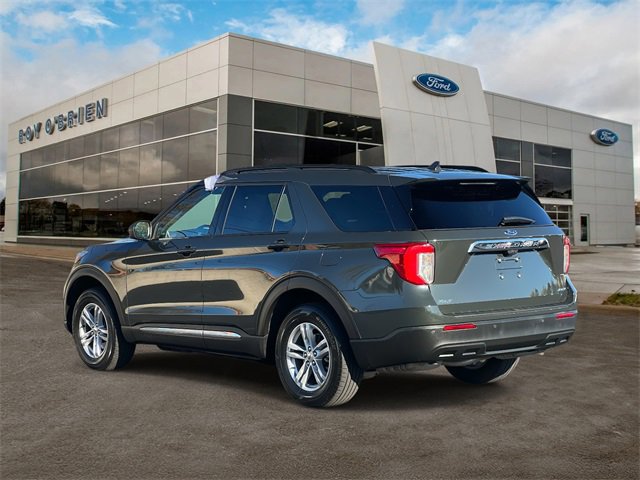 Certified 2023 Ford Explorer XLT image 3