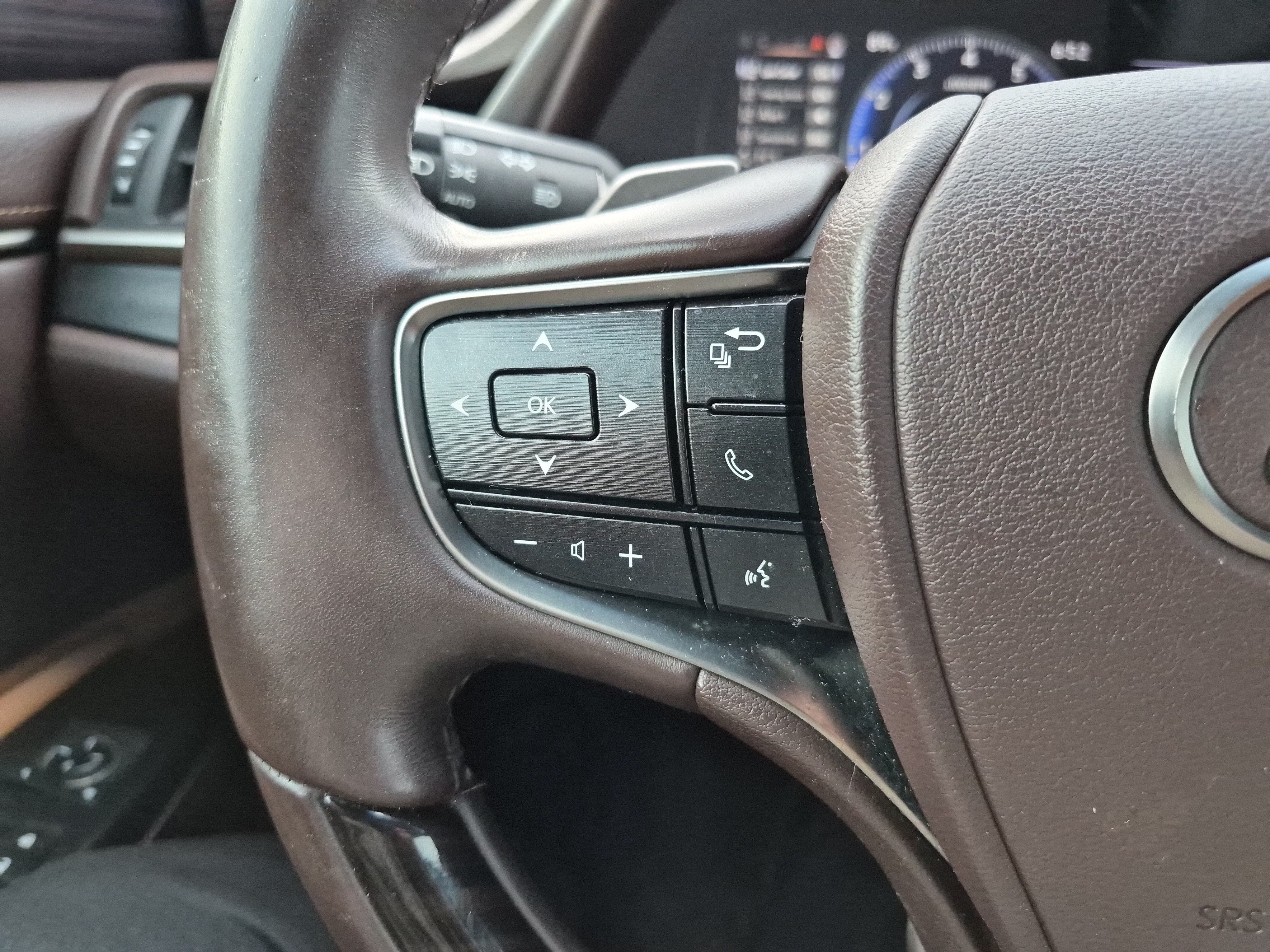 Used 2019 Lexus ES 350 w/ Premium Package FWD image 23