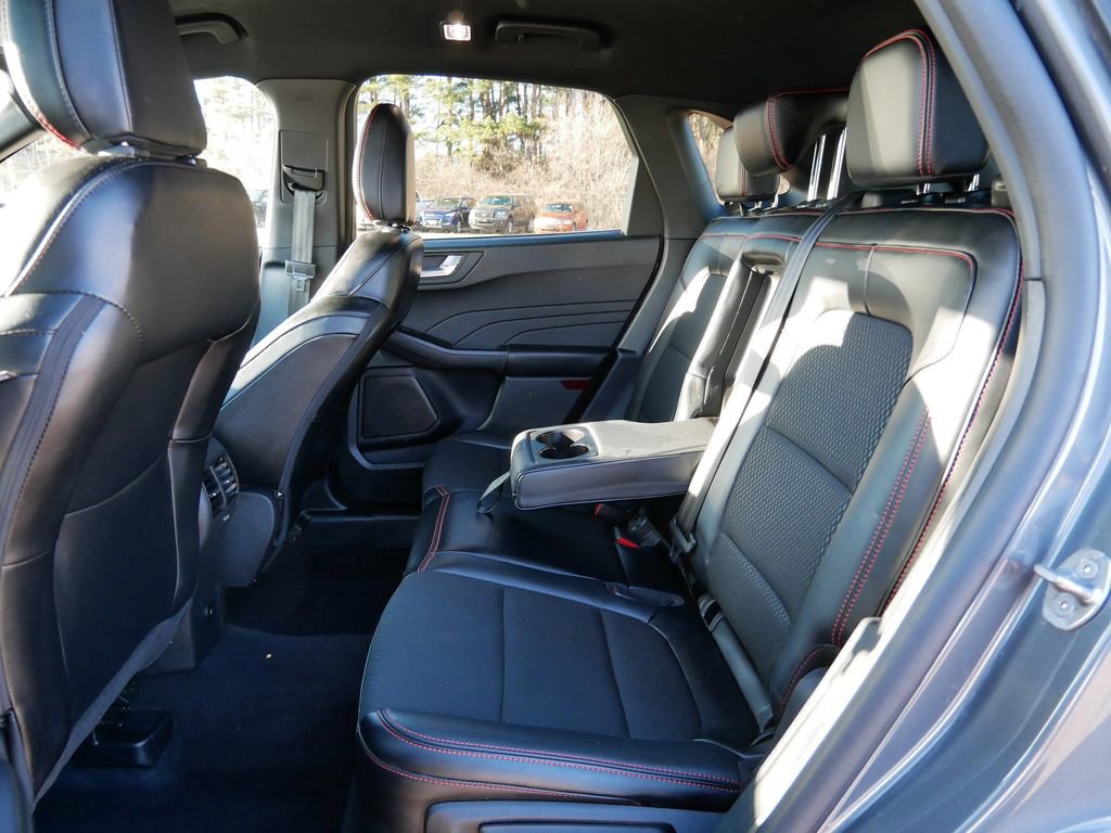 Certified 2025 Ford Escape ST-Line image 11