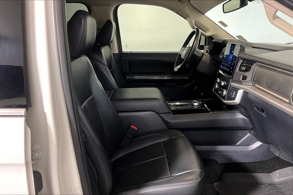 Certified 2022 Ford Expedition Max XLT RWD image 6
