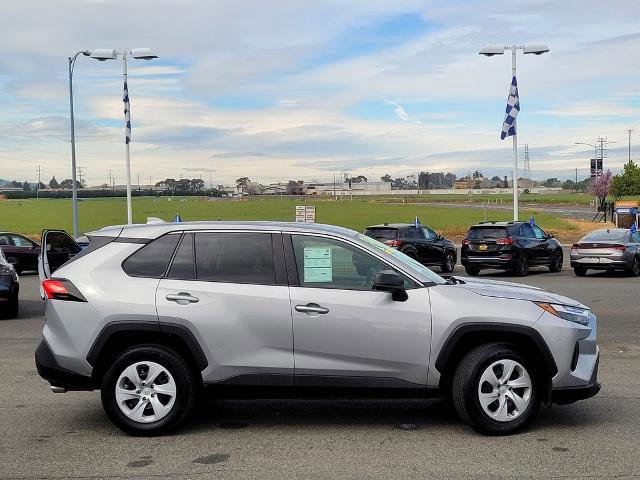 Used 2024 Toyota RAV4 LE AWD/4WD image 6
