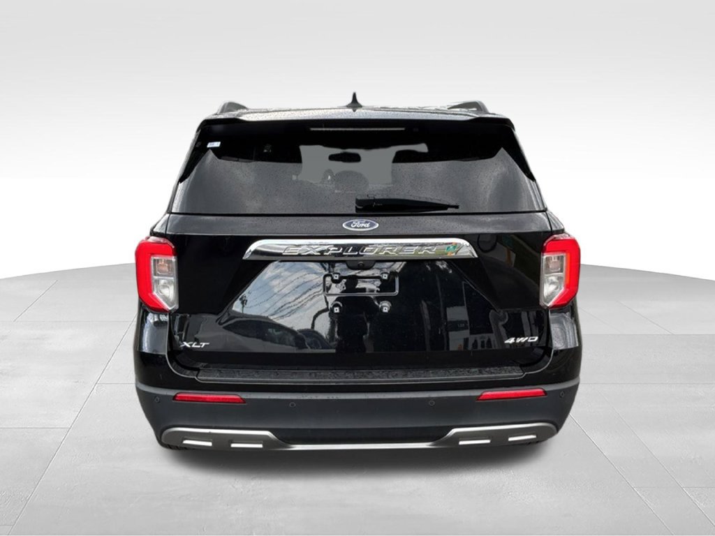 Certified 2023 Ford Explorer XLT w/ Equipment Group 202A AWD/4WD image 18