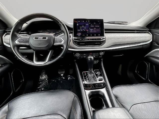 Used 2022 Jeep Compass Latitude w/ Sun and Sound Group AWD/4WD image 7