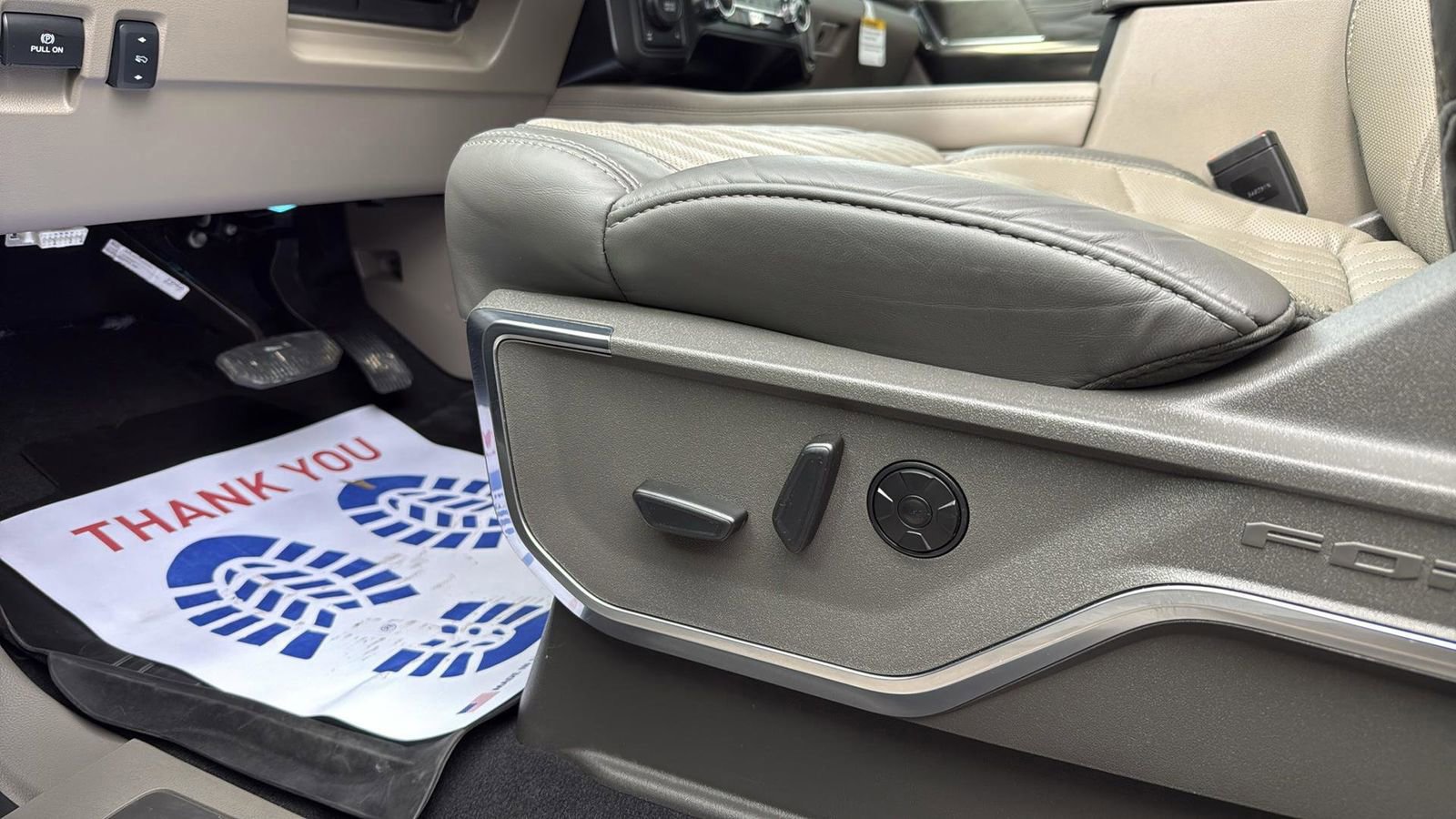 Certified 2026 Ford F350 Platinum w/ Platinum Plus Package image 11