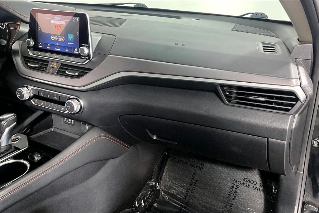Used 2024 Nissan Altima 2.5 SR FWD image 16