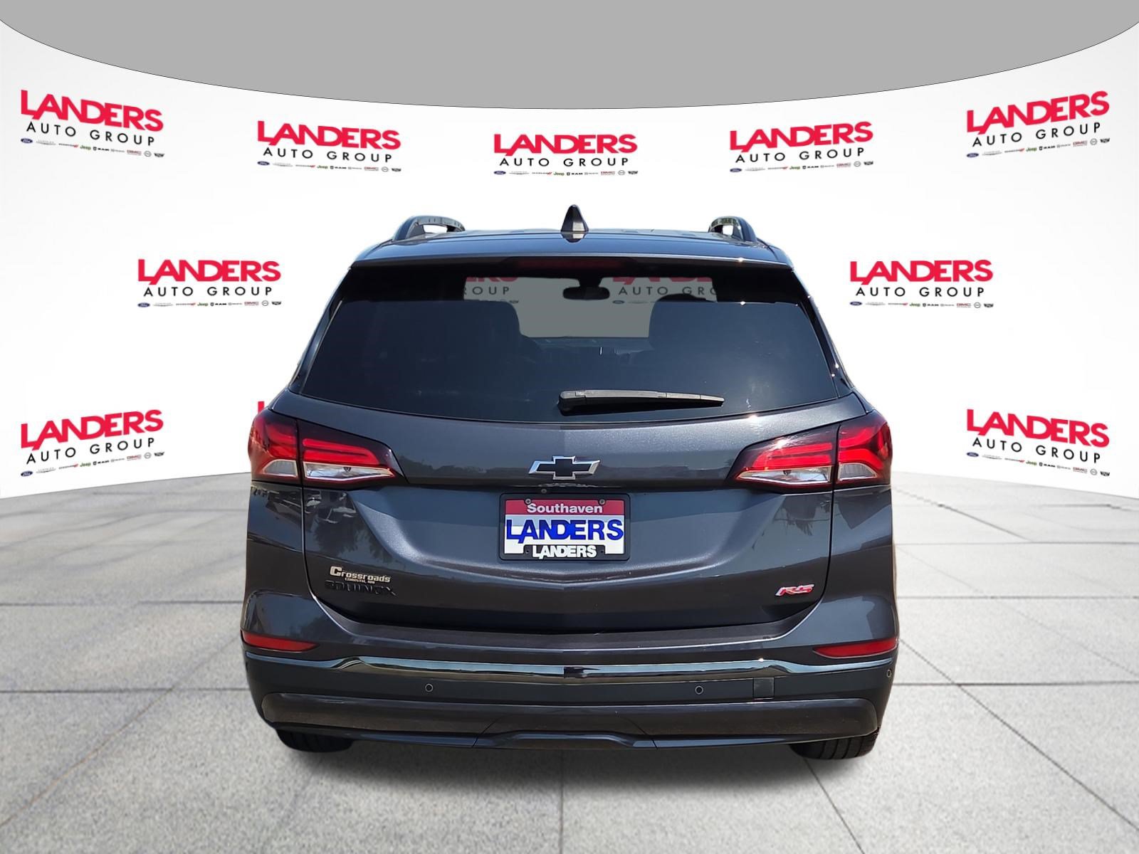 Used 2023 Chevrolet Equinox RS w/ RS Leather Package FWD image 4