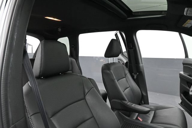 Used 2023 Honda Passport EX-L image 32