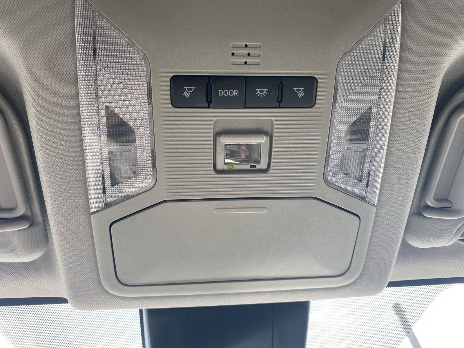 Used 2025 Toyota RAV4 XLE AWD/4WD image 25