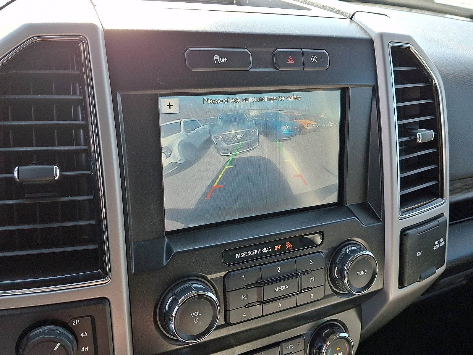 Certified 2019 Ford F150 Lariat image 24