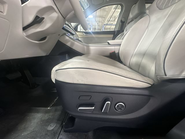 Used 2023 Hyundai Palisade Limited AWD/4WD image 18