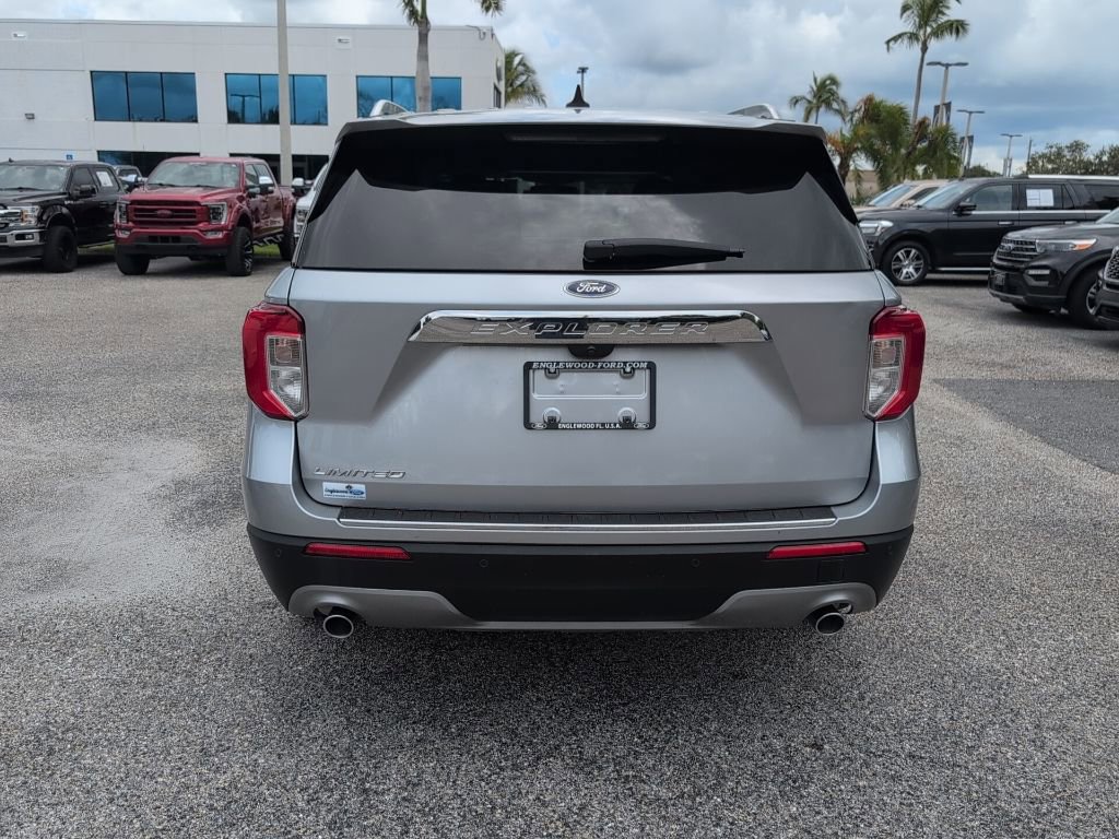 Certified 2023 Ford Explorer Limited w/ Equipment Group 301A image 4