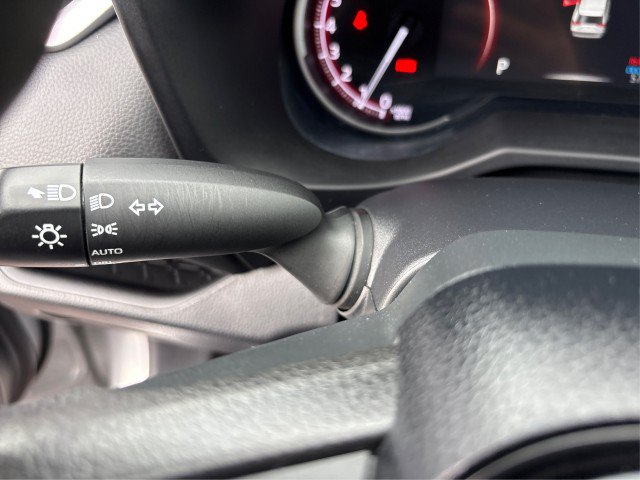 Used 2023 Toyota RAV4 XLE AWD/4WD image 16