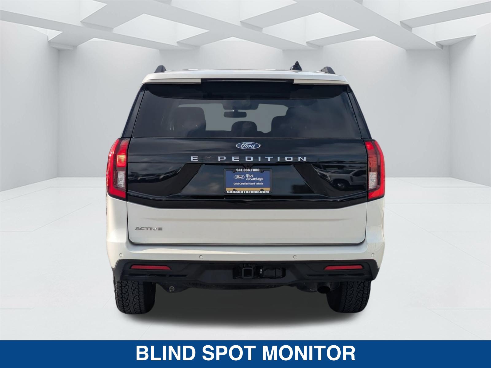 Certified 2025 Ford Expedition Active RWD image 6