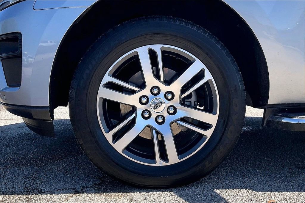 Certified 2022 Ford Expedition XLT RWD image 35