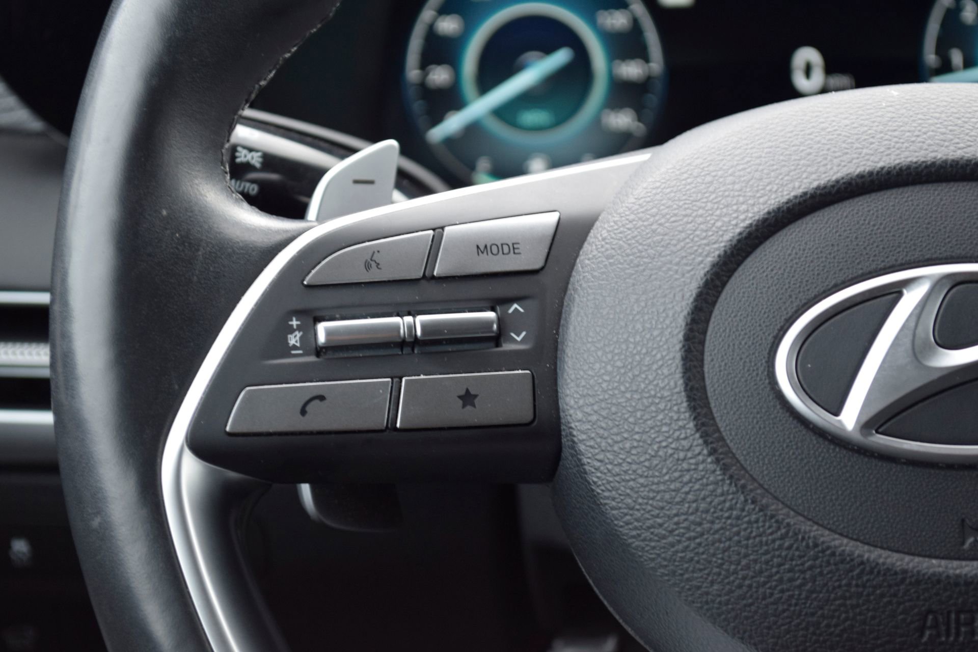 Used 2023 Hyundai Palisade Limited FWD image 9