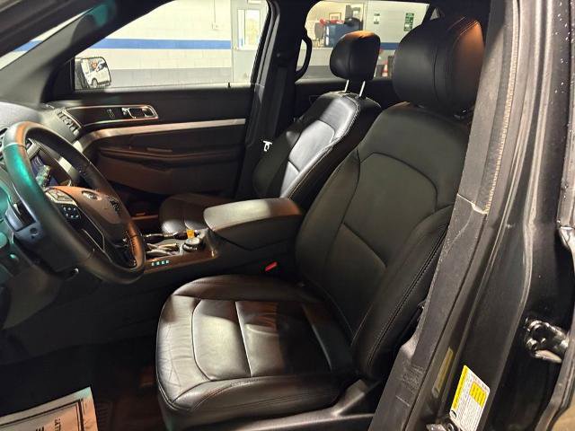 Certified 2017 Ford Explorer XLT w/ Equipment Group 202A AWD/4WD image 8