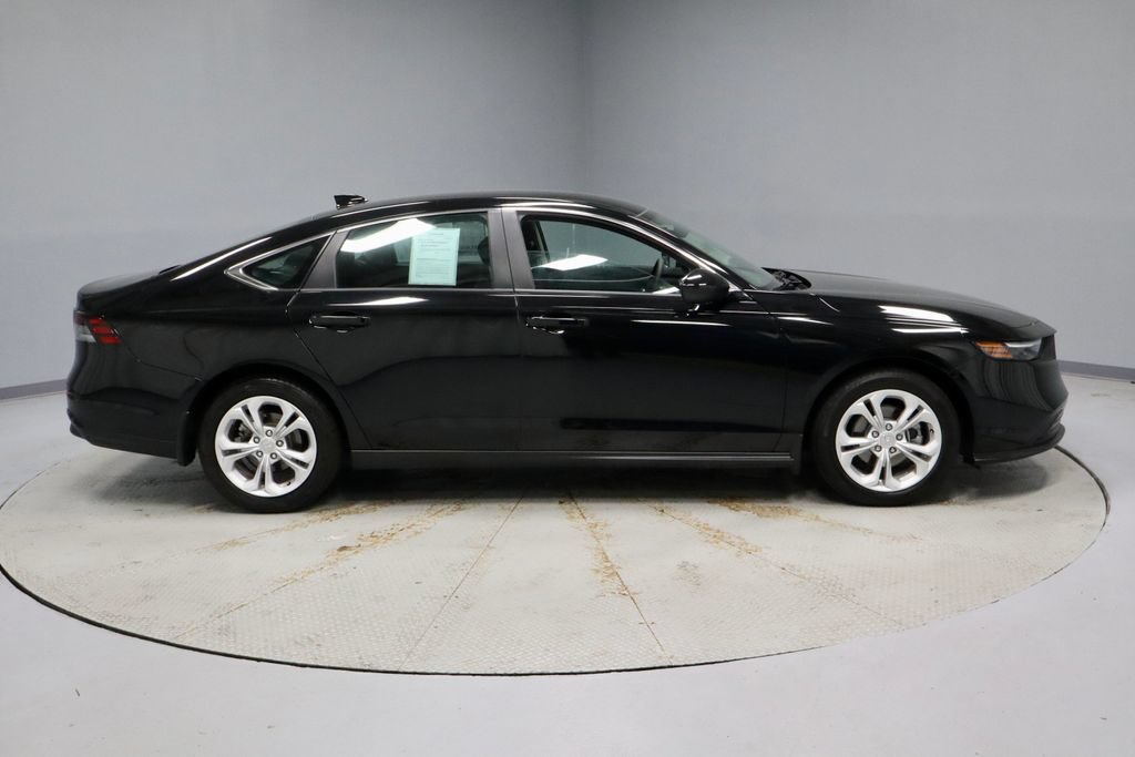Used 2025 Honda Accord LX image 11